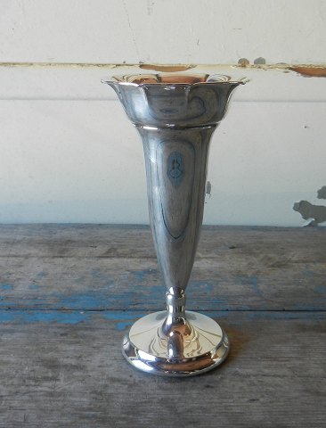 Sølv vase, 17cm. høj.