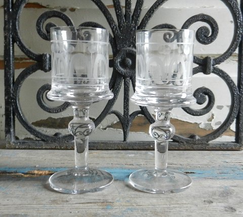 Kosta Boda, Husar rødvinsglas