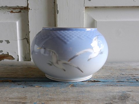 B&G Mågestel med guld kant, stor kugle vase