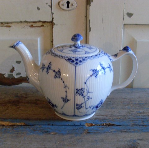 Royal Copenhagen Musselmalet halvblonde stor tekande no. 611