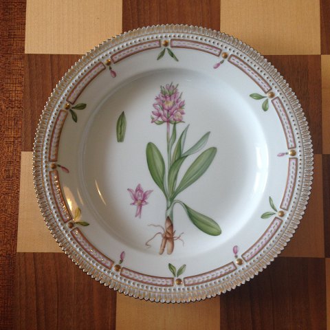 Royal Copenhagen Flora Danica Dinner Plate No 3549