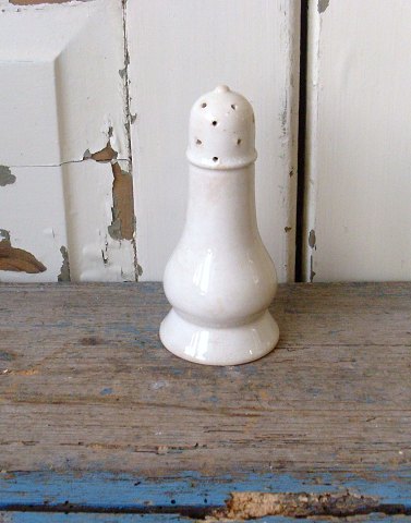 1800tals fajance strøer