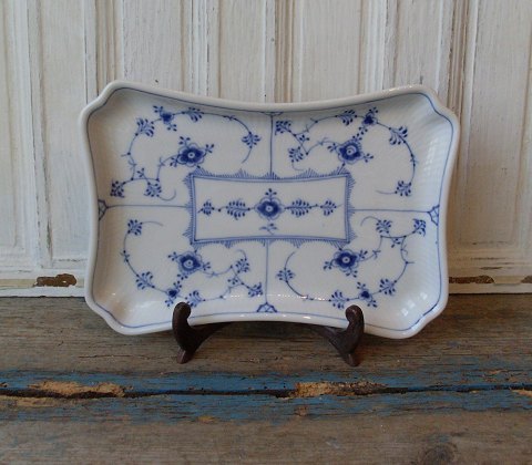 Royal Copenhagen Musselmalet riflet bakke no. 269