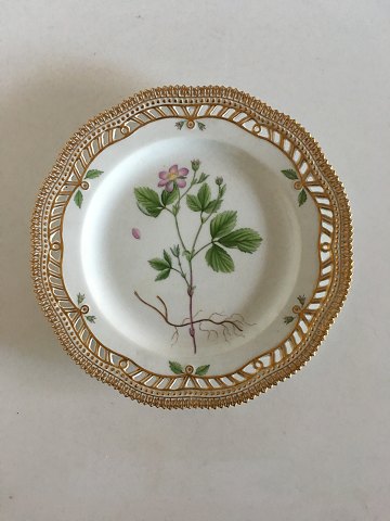 Royal Copenhagen Flora Danica Luncheon Plate No 3554 with Pierced Border