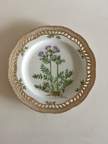 Royal Copenhagen Flora Danica Gennembrudt Frokosttallerken No 20/3554