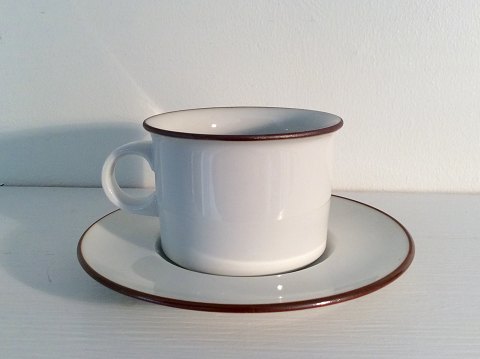 Royal Copenhagen
Brown Domino
Coffee set
# 14910
*75kr