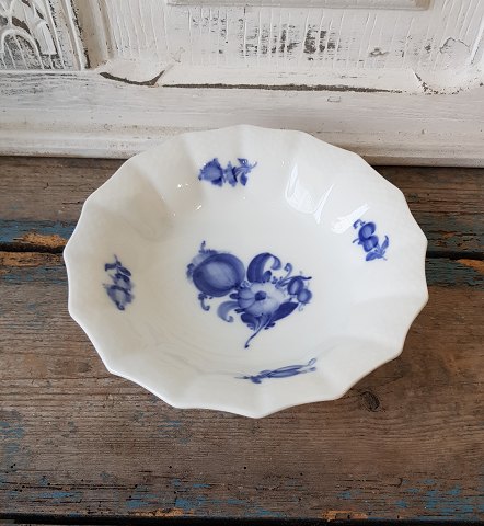 Royal Copenhagen Blue Flower bowl no. 8009