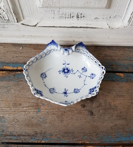 Royal Copenhagen Musselmalet helblonde asiet no. 1074, 1. sort