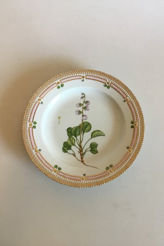 Royal Copenhagen Flora Danica Plate No 20/3549