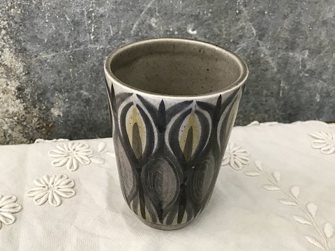 E & J Ceramics, Holte
Vase
* 450kr