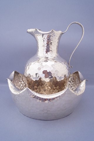 Anton Michelsen; strawberry set in hand smithed silver from 1898