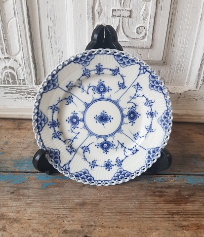 Royal Copenhagen Blue Fluted Full Lace Plate no. 1087 - 17.5 cm.