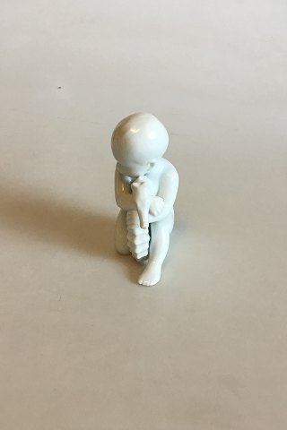 Bing & Grøndahl Blanc de Chine Figur af Havbarn med søhest i favn No 2396