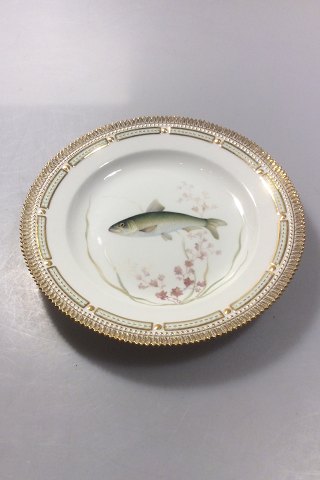 Royal Copenhagen Flora Danica Fish Plate No 19/3549