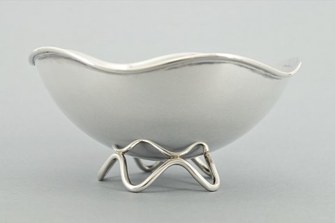 A. Dragsted: A sterling silver bowl