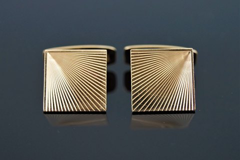 Axel Holm; A pair of quadratic cufflinks of 14k gold