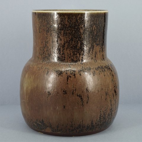 Rörstrand, Carl-Harry Stålhane; A big brown stoneware vase