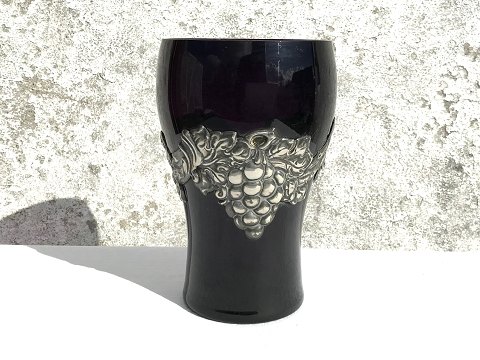 Glas vase med tinmontering
*250kr