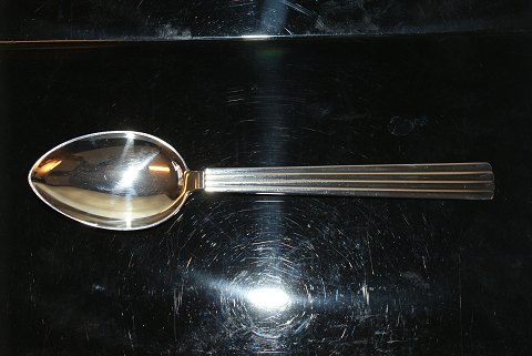 Bernadotte dinner spoon # 11
Produced by Georg Jensen.