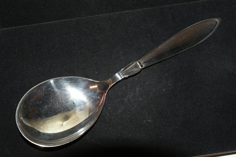 Potato / Serving  spoon Laubær Silver
Cohr silver
Length 21 cm.