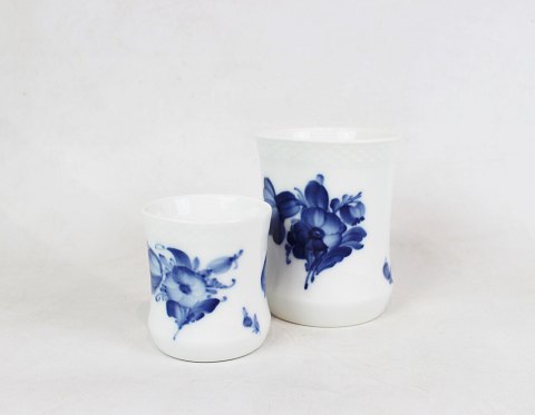 Små vaser, nr.: 8254 og 8253, i Blå Blomst Flettet af Royal Copenhagen.
5000m2 udstilling.