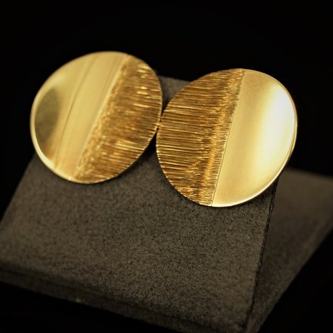 Bræmer-Jensen; Modern ear clips of 14k gold