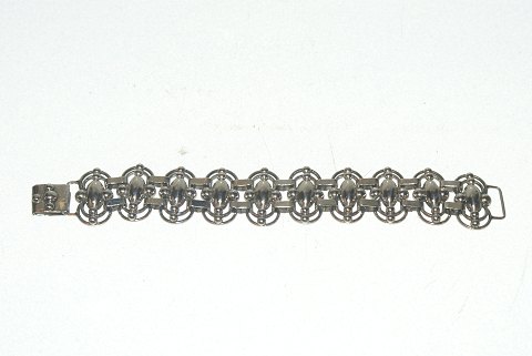 Elegant Bracelet in Silver