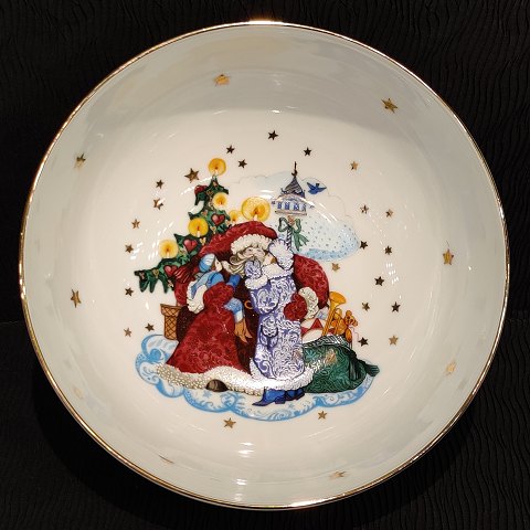 Royal Copenhagen; A christmas bowl of porcelain "Jingle Bells"