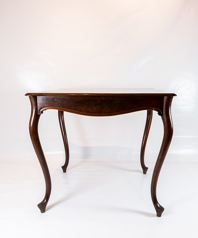 Game table of handpolished walnut wood from Denmark around the 1860s.
5000m2 showroom.