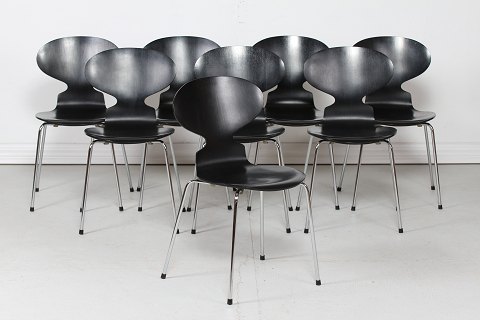 Arne Jacobsen
The Ant 3101
with black lacquer