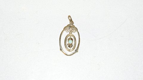 Elegant pendant with turquoise 14 carat Gold