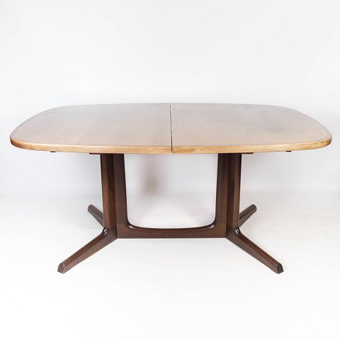 Spisebord i palisander med udtræk af dansk design fremstillet af Gudme 
Møbelfabrik i 1960erne.
5000m2 udstilling.
