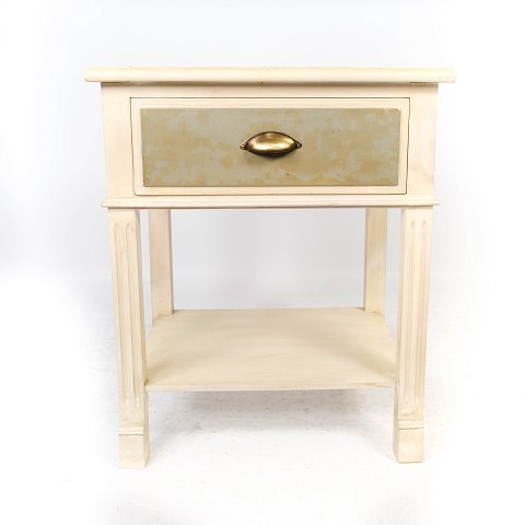 Entryway console of light painted wood with drawer, in great antique condition 
from the 1960s.
5000m2 udstilling.