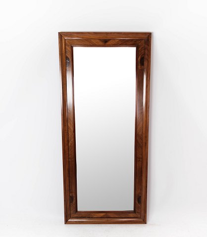 Mirror of walnut, in great vintage condition from around 1880. 
5000m2 showroom.