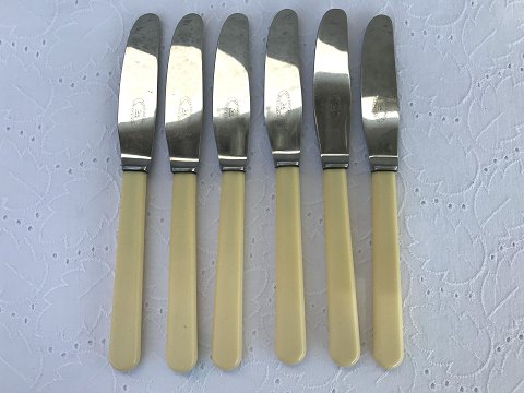 Messer
Sheffield
Mit leichtem Kunststoffschaft
* DKK 175 für Sets von 6 Stück