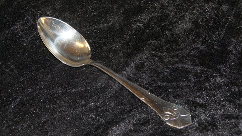 Middagsske #Fransk Lilje Sølvplet
Produceret af O.V. Mogensen.
Længde 21,6 cm ca