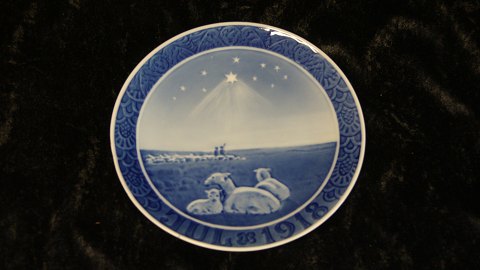 Royal copenhagen Christmas plate from # 1918
Deck # 5123
Shepherds on the field Christmas night.
1st sorting
Nice and well maintained condition