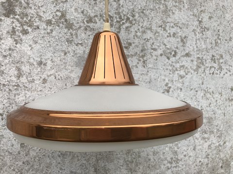 Loft pendant lamp
Copper / plastic
*600DKK