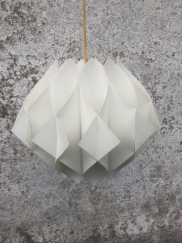 Plastic lamp
*300DKK