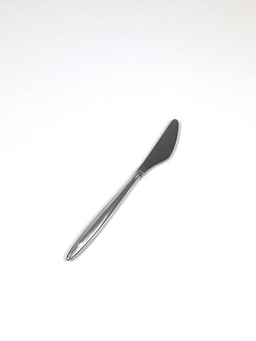 Middagskniv i Mimosa, af 925 sterling cohr sølv.
5000m2 udstilling.
Flot stand
