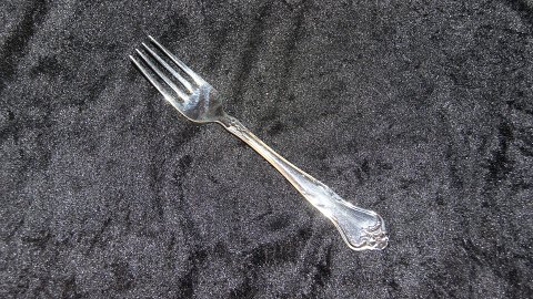 Dessert spoon / Breakfast spoon, #Riberhus Sølvplet cutlery
Producer: Cohr
Length 18 cm.