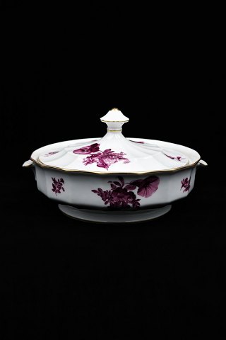 Rare Royal Copenhagen round bowl with onion and handles in Purple Flower - Edged 
with gold edge. H:13,5cm. Dia.:22cm.
RC#424/8535. 2.sort. (1870-90)