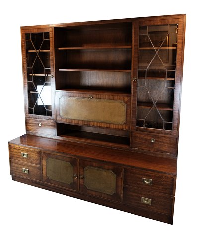 Large antique display cabinet / secretary in mahogany from around the 1930s. 
5000m2 exhibition
Great condition
