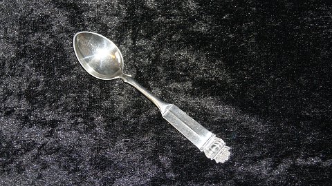 Coffee spoon #Rosenborg 5000 series Silver
Fredericia Silver
Length 12.2 cm