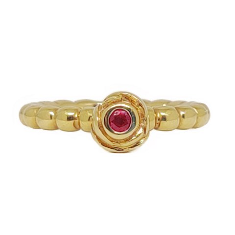 Ring in 14k gold set with a ruby
