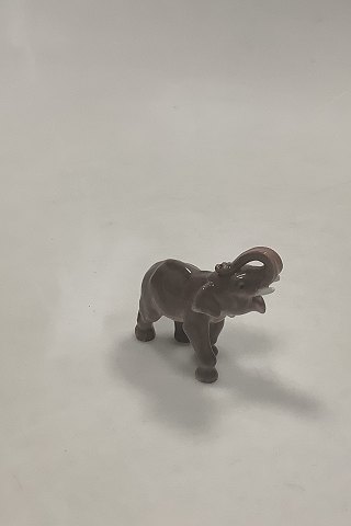 Dahl Jensen Figur af Lille Elefant No 1115