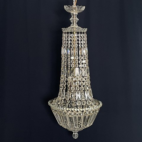 Large chandelier with many fine details
