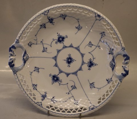 101 Dish with handle 26,5 cm (304) B&G Blue Traditional porcelain full lace 
pierced rim