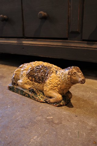 Antique 19th century sheep in carved wood with original old painting and fine 
patina...
