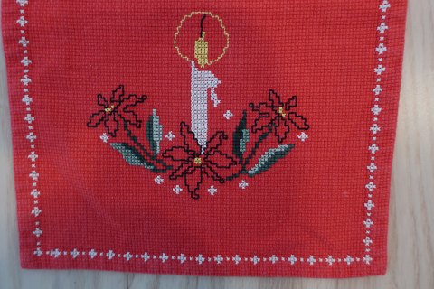 An old table cloth for the christmas
With the christmas as handmade embroidery made of cross stiches
Brings the christmas inside
63cm x 23cm 
In a good condition